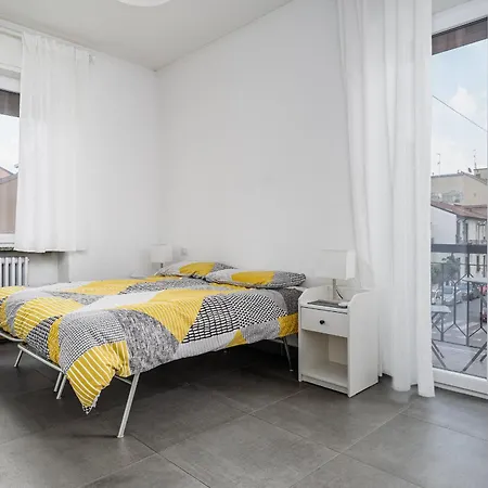 New - 2br - 2 Baths - A-c - M2 Cimiano - Bus 53 米兰